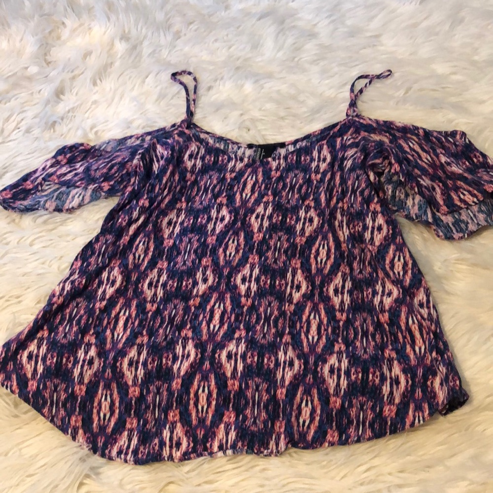 Cold shoulder top